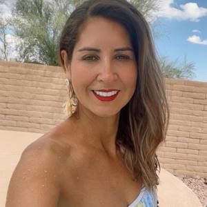 Meet your Posher, Carolina